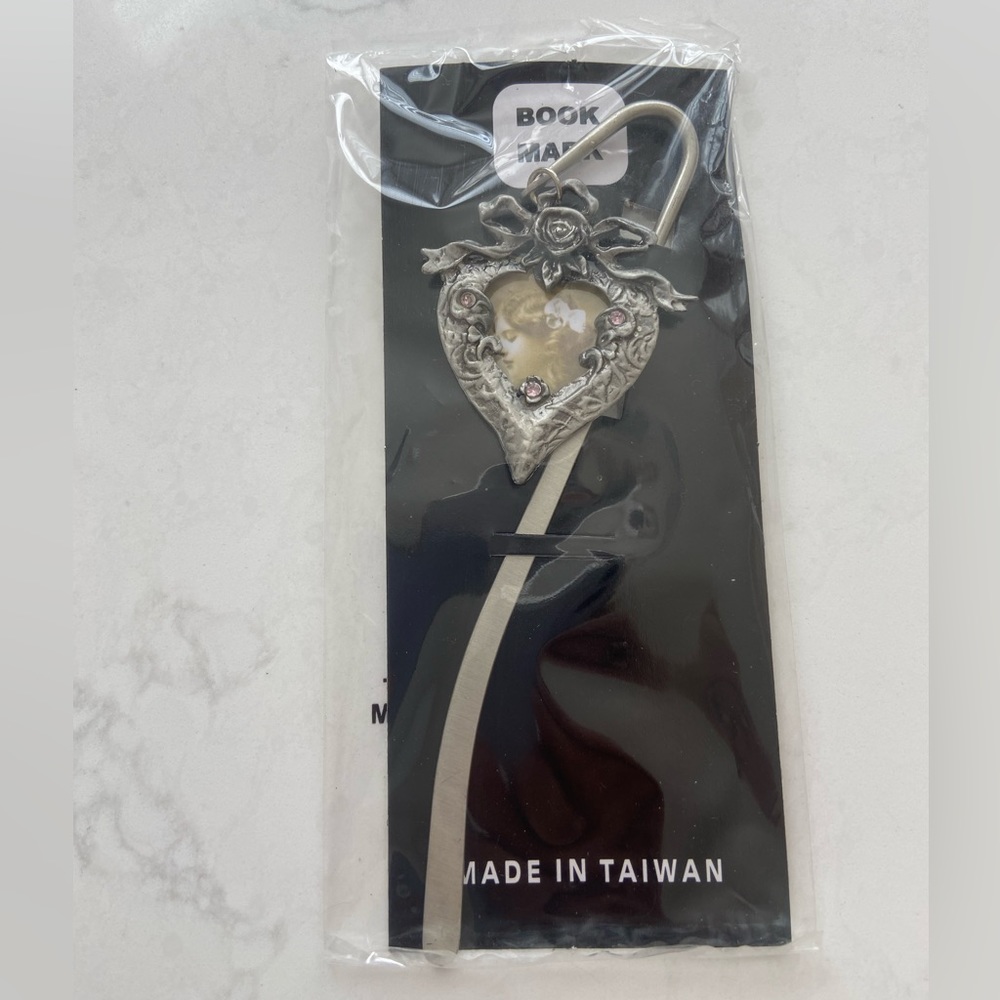 Pewter picture frame book mark